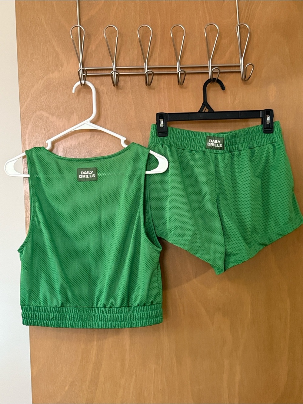 Daily Drills Bright Green Mesh Athletic Set - Top Medium & Shorts XS/S